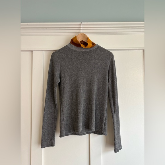DONNI. Sweaters - DONNI. Gray waffle thermal turtleneck (size M)